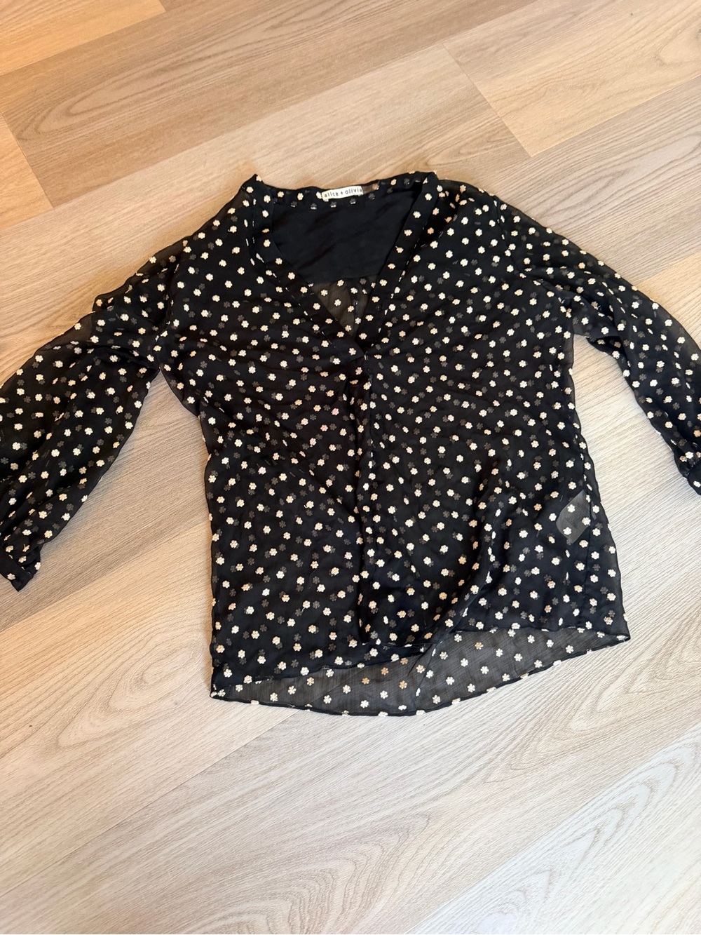Alice + Olivia Black Floral Button-Front Women's Blouse